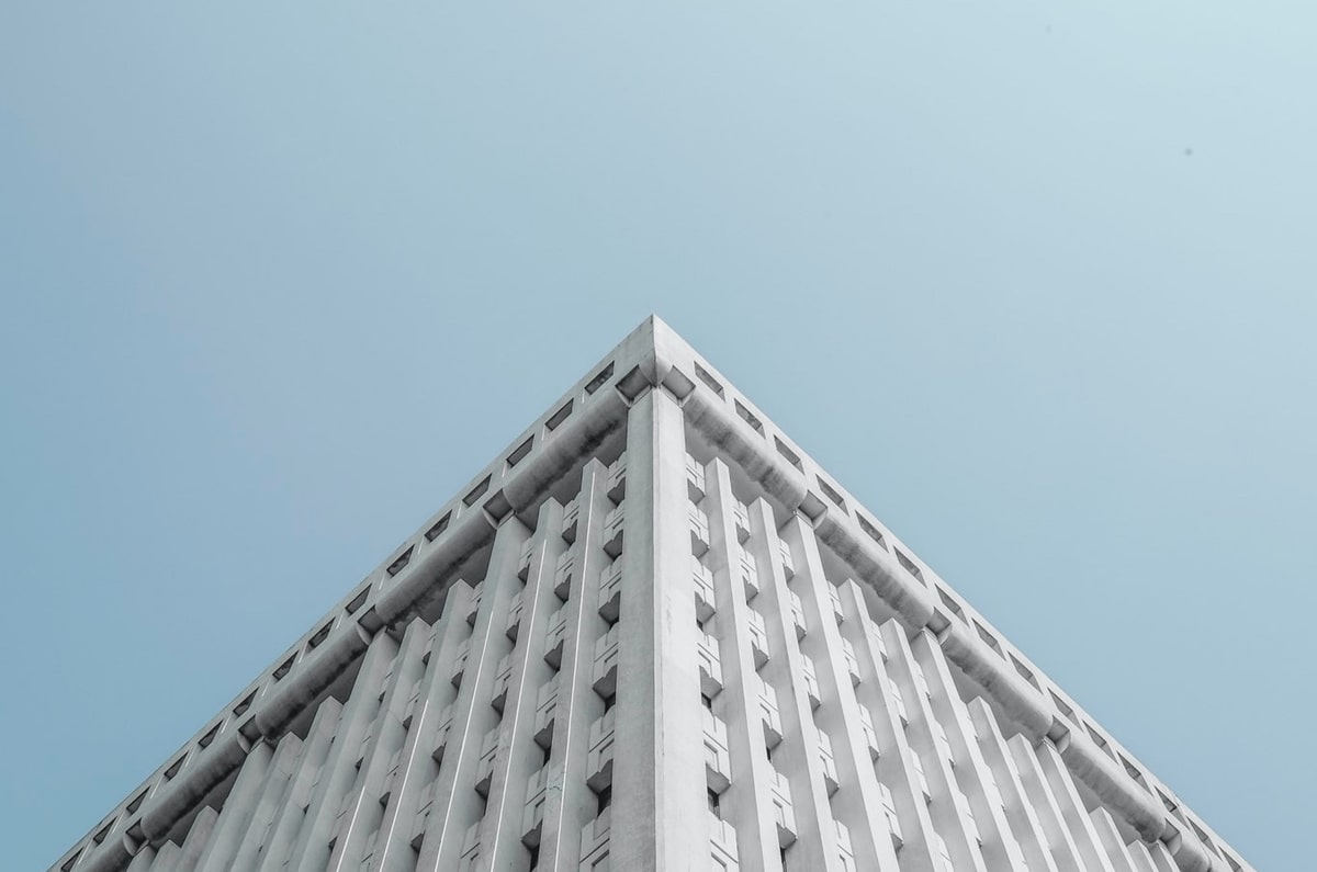 皇冠体育-太阳社媒晒邓恩在防守训练中十分积极，并不断大声呼喊