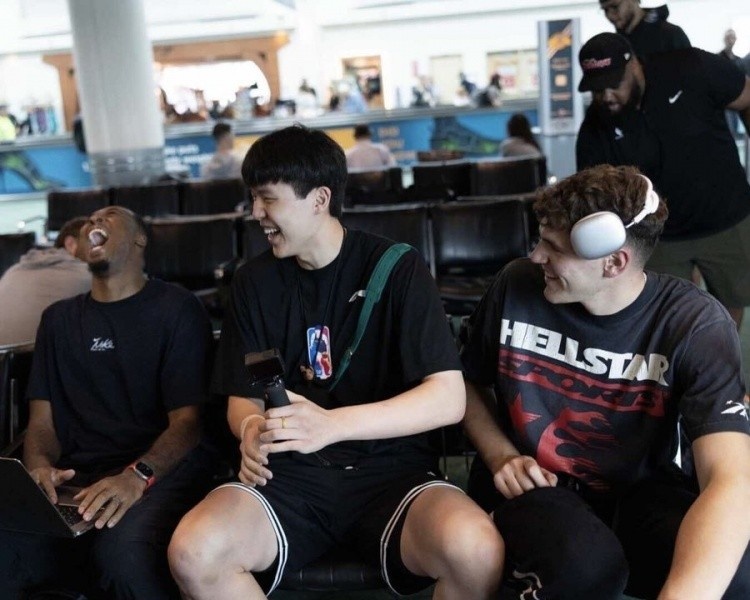 拓记:杨瀚森下赛季场均能有12分钟上场时间 中锋主要是他&克林根