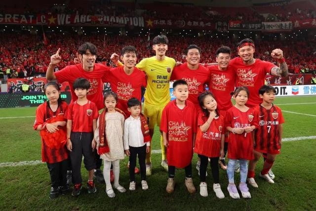 皇冠体育-崇明6虎三张感慨：人生还有几回搏 最不容易的冠军