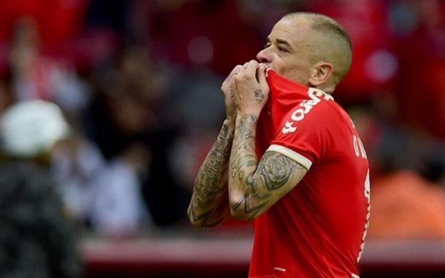 皇冠体育-打进扳平进球助球队2比1逆转 “大头”完美退役！