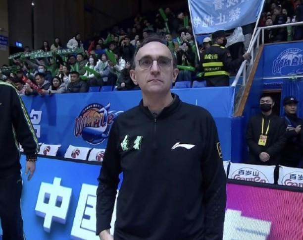 皇冠体育官网-结束四连败，辽宁主帅乌戈：所有球员都有贡献，这是一场团队胜利