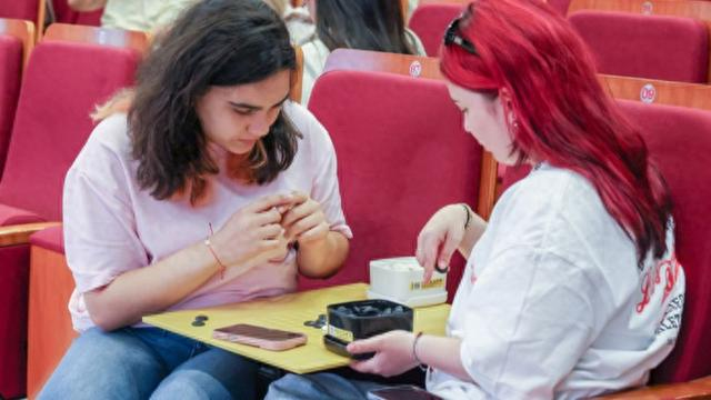 皇冠体育投注-世界大学生围棋锦标赛7月在沪举行！一盘棋，让世界青年在复旦读懂中国|复旦大学|上海|中国围棋协会|赛事|留学生_新浪体育_新浪新闻
